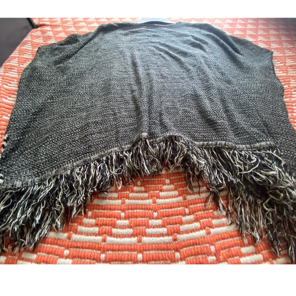 Aztec style Coverup - Picture 3 of 3
